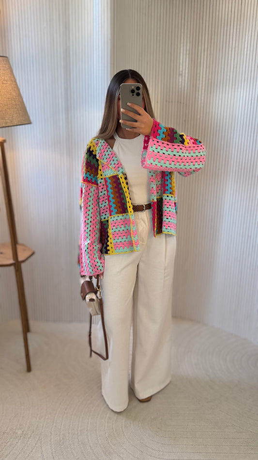 Gilet en crochet coloré